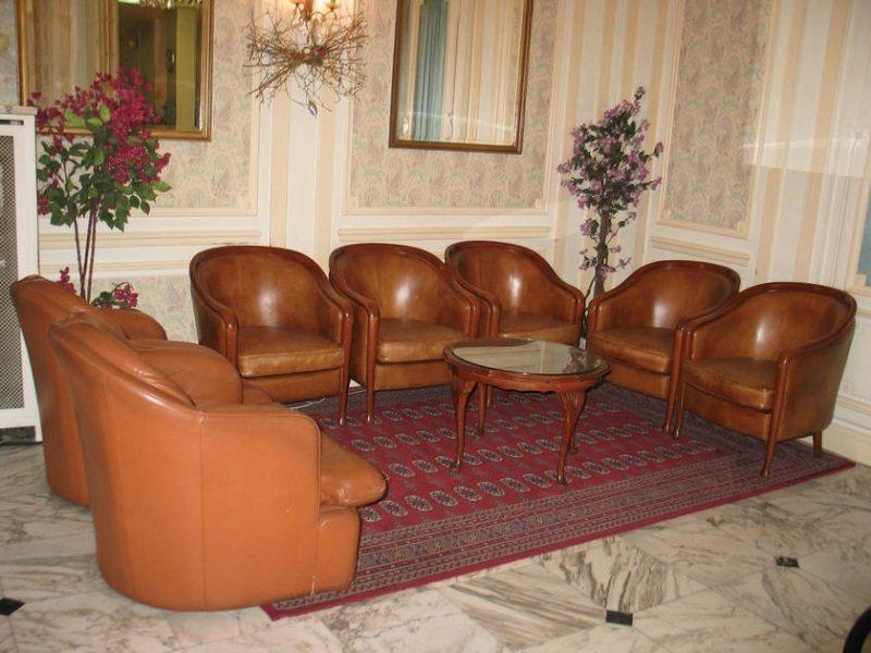 Hotel De La Cite Rougemont Paris Bagian luar foto