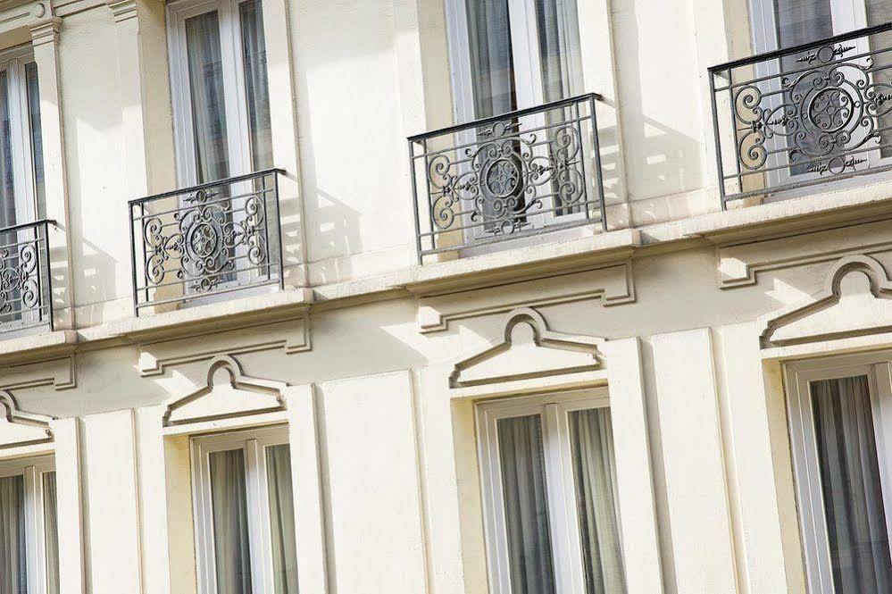 Hotel De La Cite Rougemont Paris Bagian luar foto